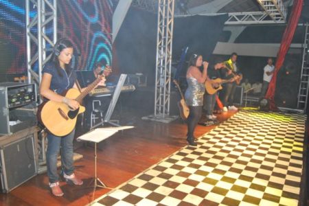 STUDIO-NOVA-IMAGEM-102-3847-8798_640x428