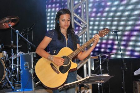 STUDIO-NOVA-IMAGEM-90-3847-8798_640x428